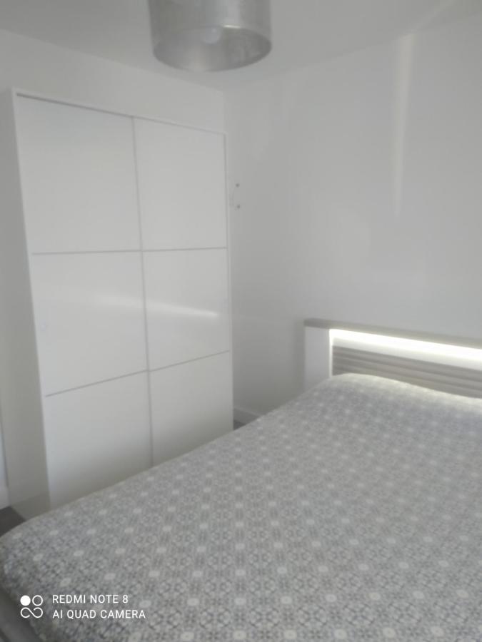 Chambre d'hôtes chez Sandrine Guîtres Extérieur photo
